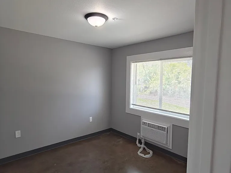 1336 N Walnut St — Photo 14