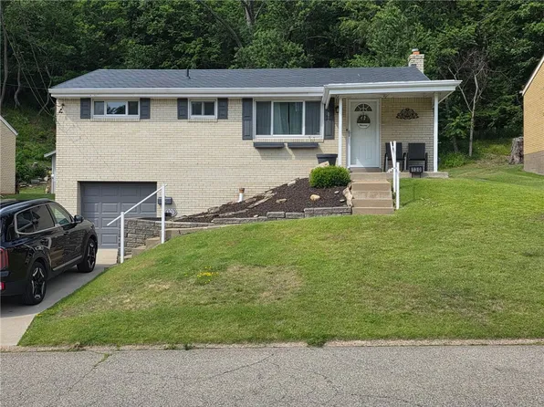 130 Eileen Dr, Observatory, PA 15214