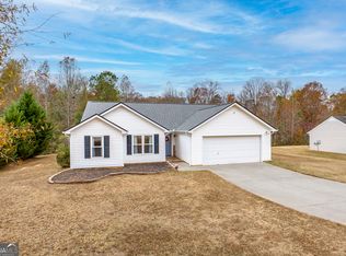520 Stoney Creek Dr, Winder, GA 30680