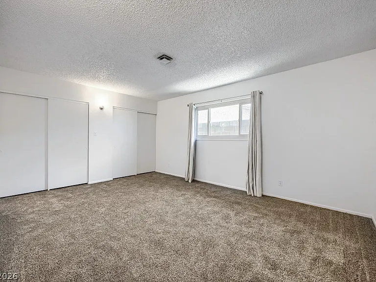 823 Center St — Photo 12