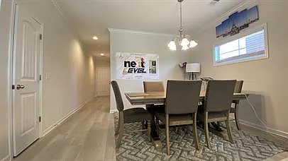 5 bed, 3.0 bath, 2272 sqft, $2,300 — Photo 3
