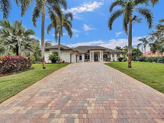 5th image of 8426 Sawpine Road