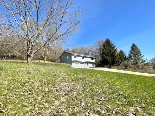 14088 Jonathan Carver Pkwy, Carver, MN 55315