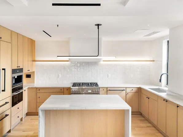 65 E 96th St APT 10B, New York, NY 10128
