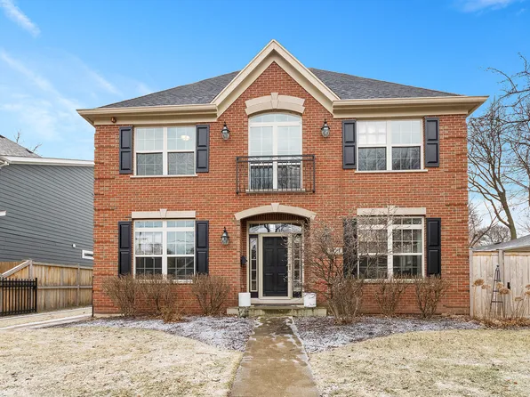 809 E Glendale Rd, Libertyville, IL 60048