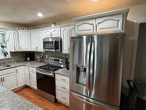 4th image of 545 Hampshire St #545