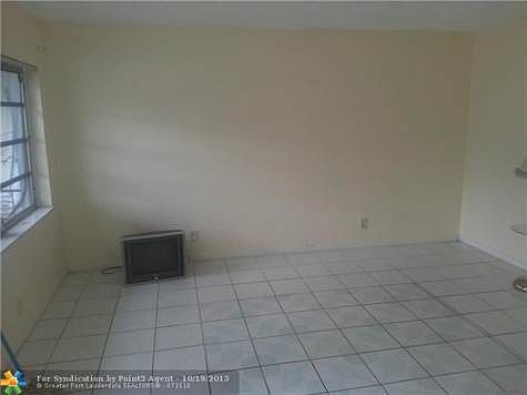 3rd image of 1490 NW 20th St