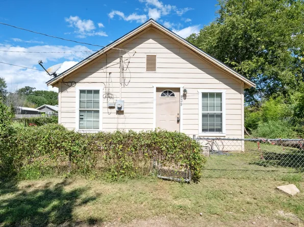 939 W Green St, Stephenville, TX 76401