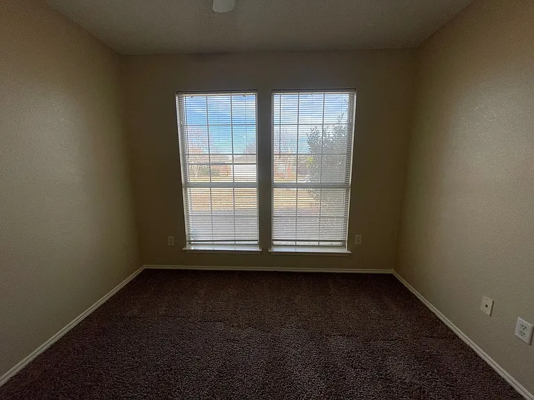1123 Singletree Dr — Photo 6