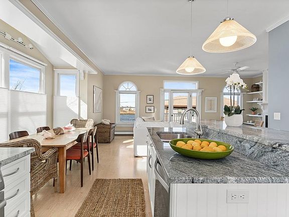 5th image of 24 Basin St