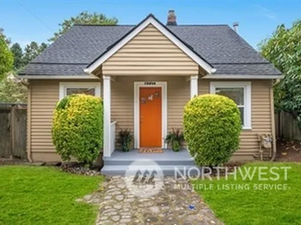 8717 18th Avenue NW, Seattle, WA 98117