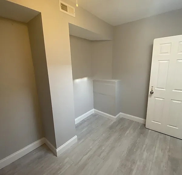 424 Ilchester Ave — Photo 15