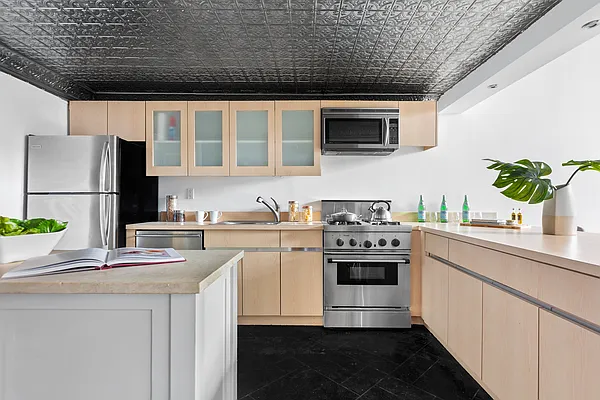 Sold by Compass | media 17