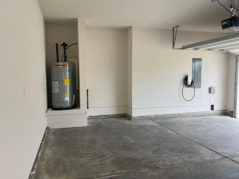 146 Maple Spring Trl — Photo 38