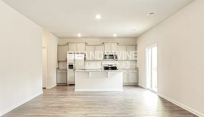 693 Patmore Dr — Photo 7