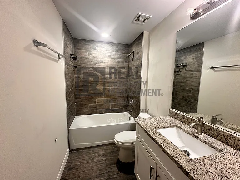 2426 Millie Ave S #2426 — Photo 9