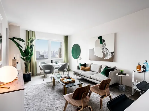 2922 Northern Blvd APT 3701, Long Island City, NY 11101