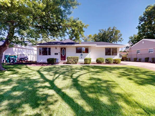 2517 Fairway Dr, Joliet, IL 60435