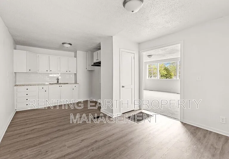 1893 Princeton Ct SW — Photo 7