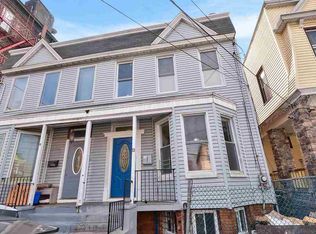 13 Roosevelt Ave, Jersey City, NJ 07304
