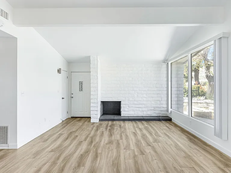 55110 Airlane Dr #2A — Photo 5