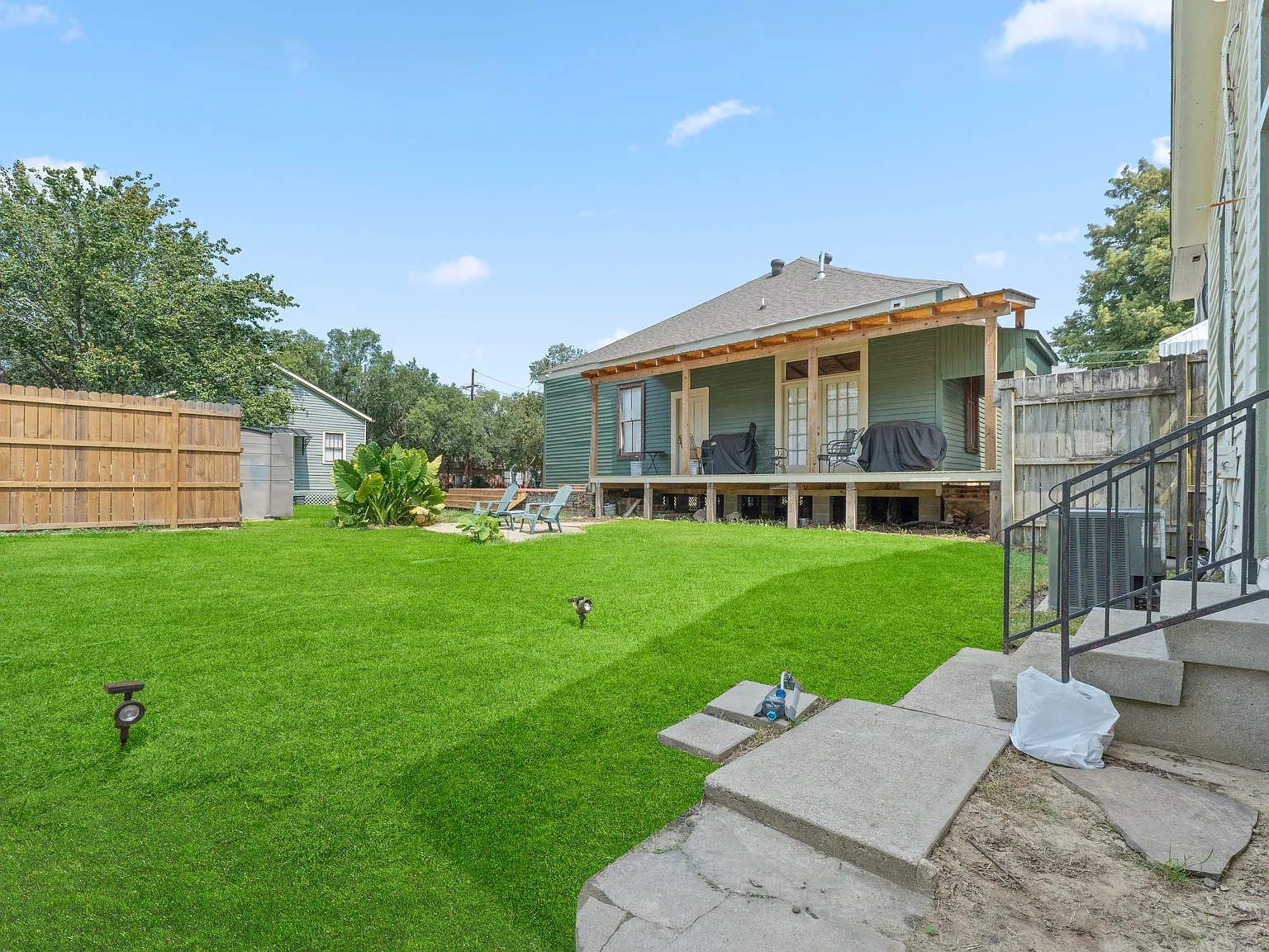 3 bed, 1228 sqft, $1,800 — Photo 4