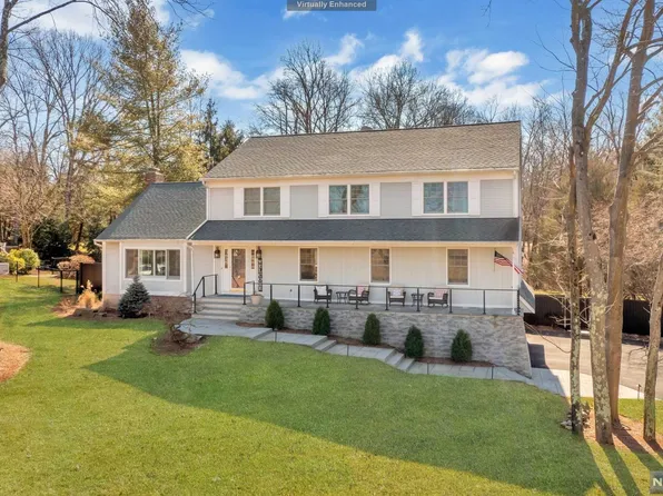 12 Carriage Ln, Ramsey, NJ 07446