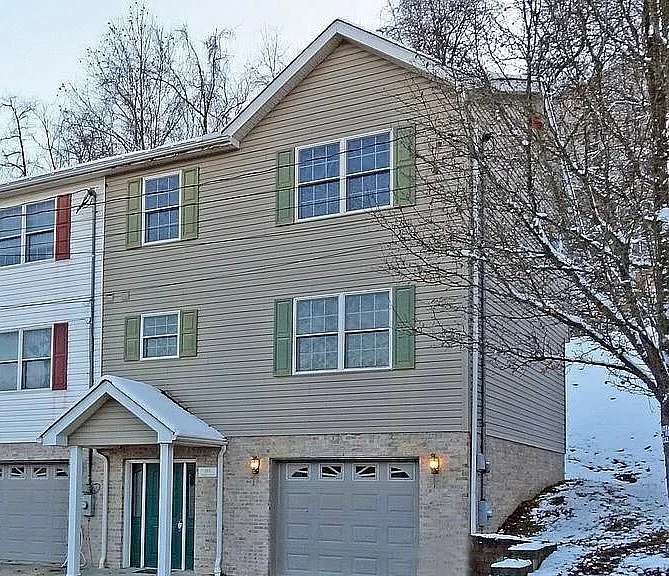 822 Tremont St — Photo 1