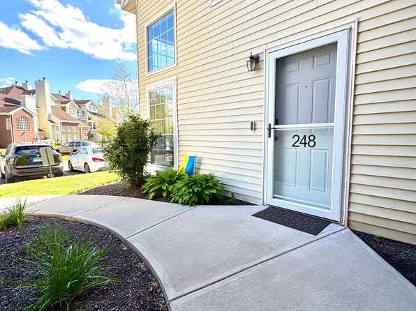 248 Carriage Crossing Lane #248, Middletown, CT 06457