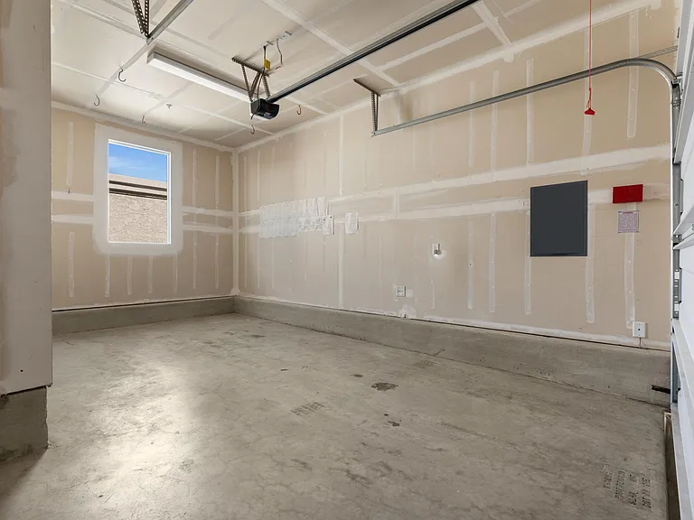 306 Misty Cir — Photo 38