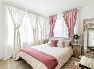 916 NW 56th St #G, Seattle, WA 98107