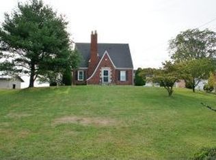2164 Mill Ln, Salem, VA 24153