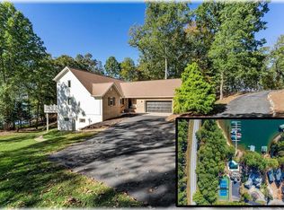 211 Wynmere Way, Seneca, SC 29672