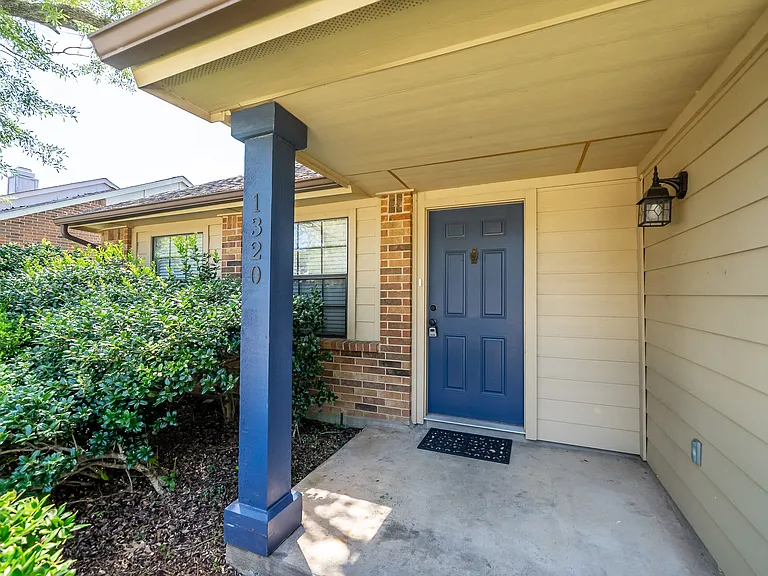 1320 Clearview Dr — Photo 8