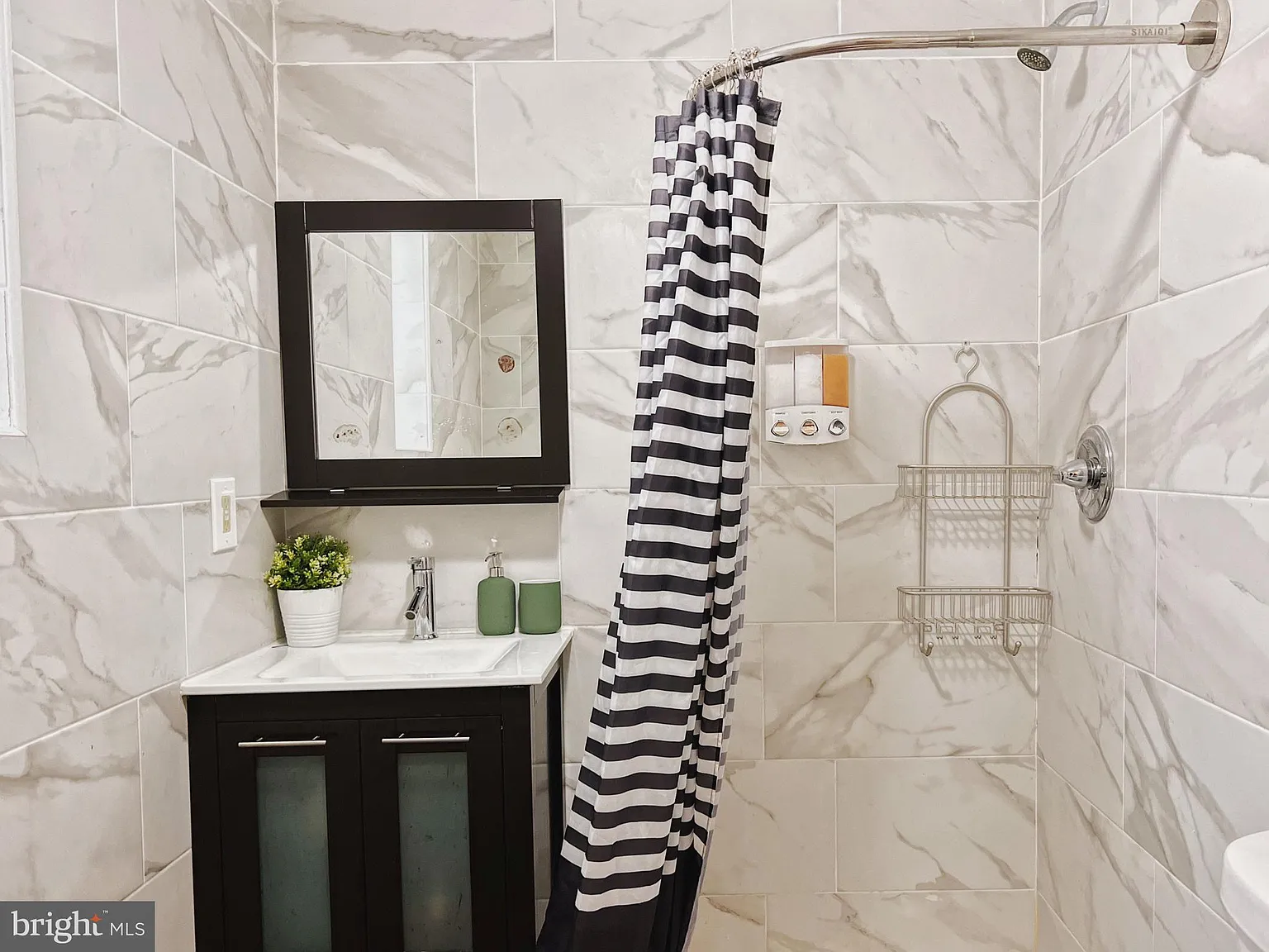 Studio, 350 sqft, $1,350 — Photo 4