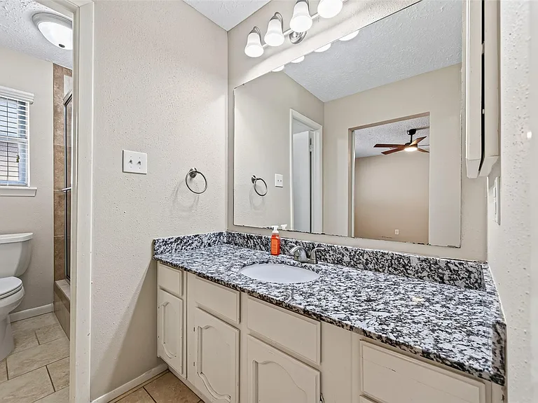 5346 King Richard Dr — Photo 24