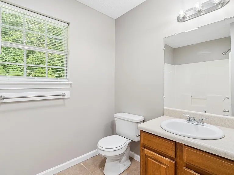 Tallapoosa Manor — Photo 15