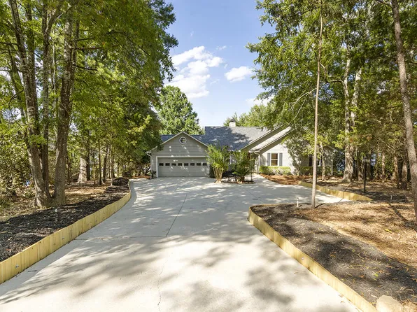 116 Pucketts Cove Rd, Greenwood, SC 29649