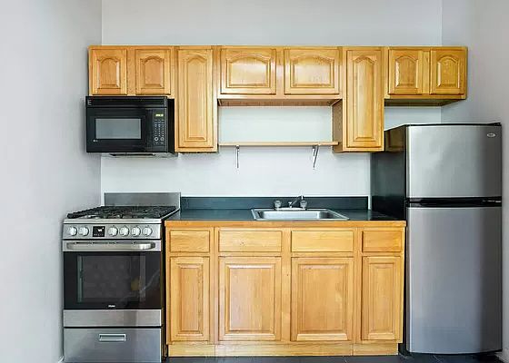 2nd image of 368 Greene Ave APT 3