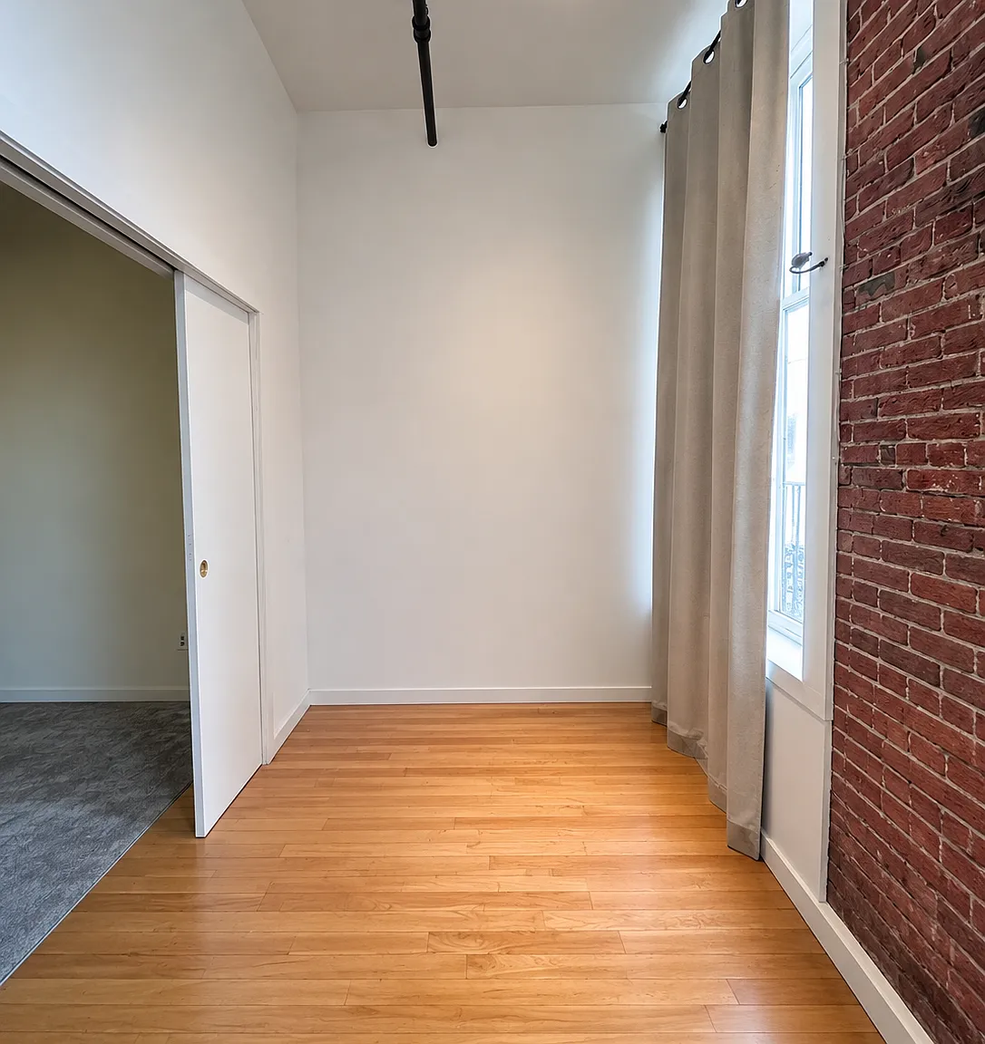 1 bed, 696 sqft, $1,500 — Photo 2