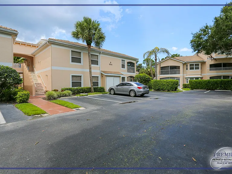 1044 Woodshire Ln #B203 — Photo 35