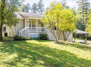 1060 E River Rd, Fork Union, VA 23055