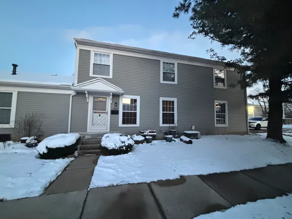 2716 Glenbridge Ct, Ann Arbor, MI 48104