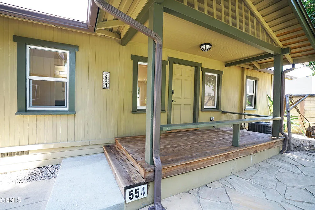 2 bed, 1.0 bath, 680 sqft, $2,950 — Photo 2