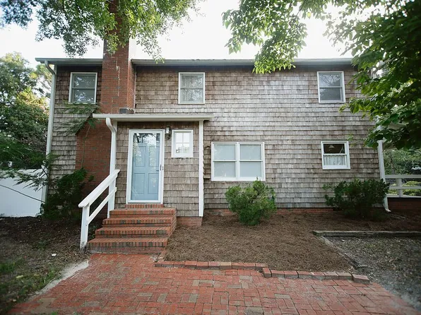 129 Mendenhall Dr, Wilmington, NC 28411