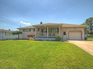 681 Sanderson Ave, Campbell, OH