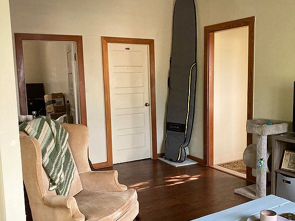 Tall Ceilings!