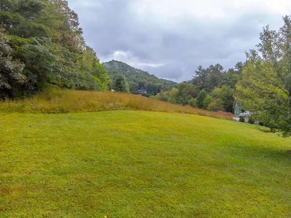 1 Sunset Mountain Trl, Franklin, NC 28734