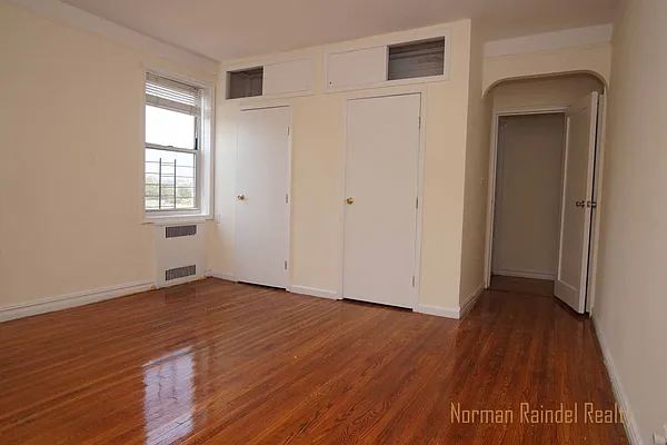 Rented by Norman Raindel, LREB | media 21