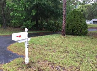 7619 W Vineyard Dr, Homosassa, FL 34448
